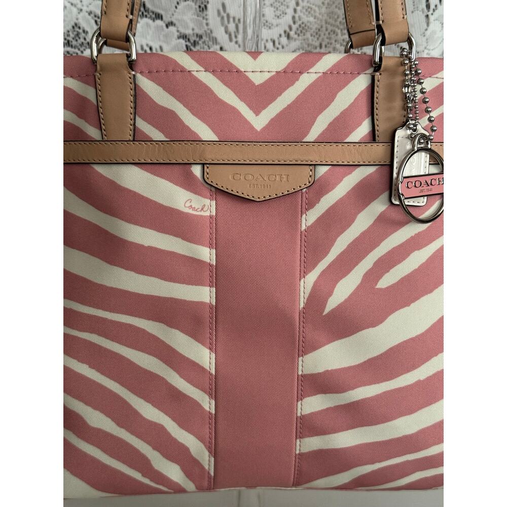 Coach Zebra Print Signature Stripe Tote F23283 Pink White EUC - Picture 2 of 13